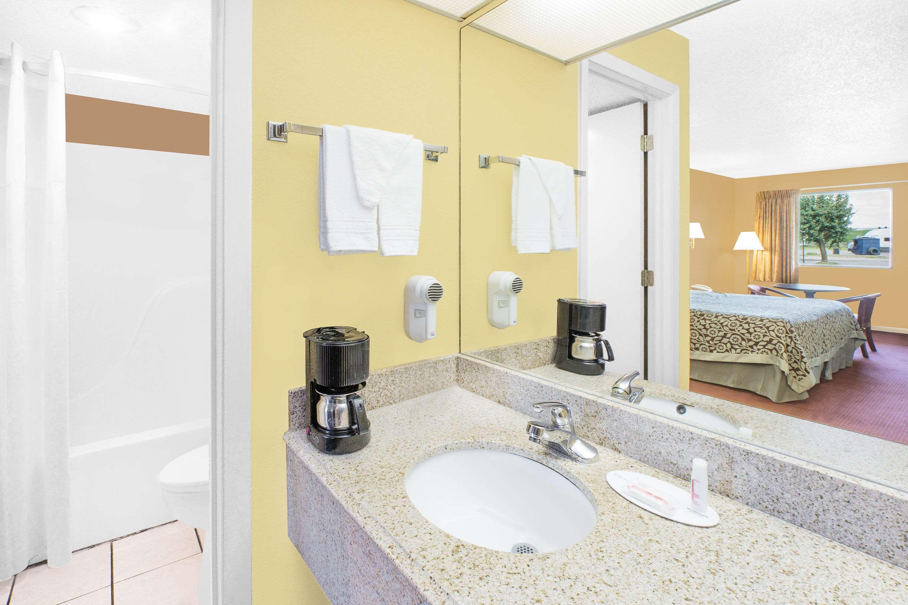 Days Inn By Wyndham N Little Rock East North Little Rock Ngoại thất bức ảnh