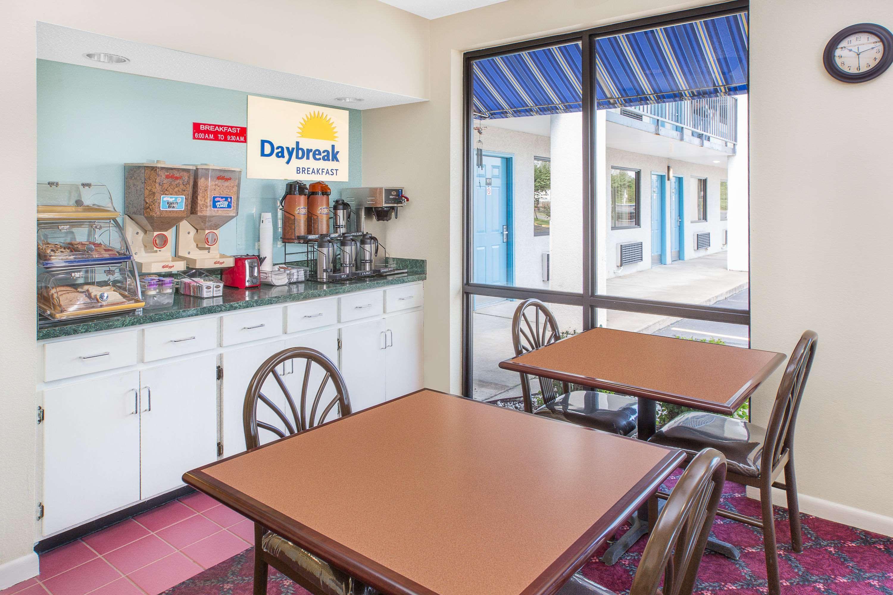 Days Inn By Wyndham N Little Rock East North Little Rock Ngoại thất bức ảnh